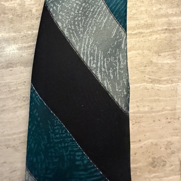 Paco Rabanne Extra Long Mens Silk Tie, Striped 63" in length - Picture 2 of 8